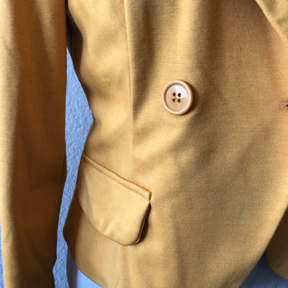 Comfortable Blazer - Picture 3 of 7